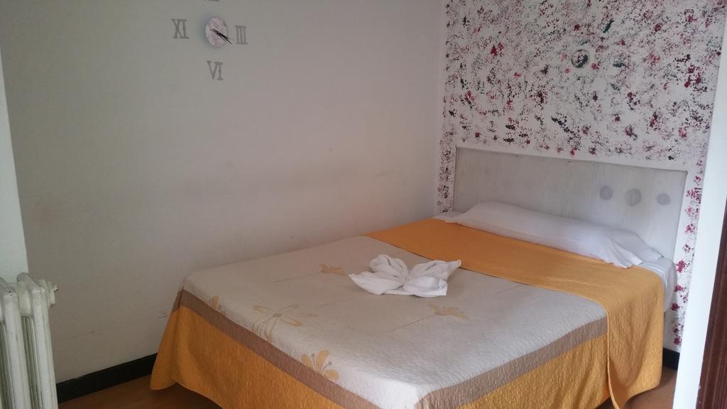 Hostal Lima Valladolid Dış mekan fotoğraf